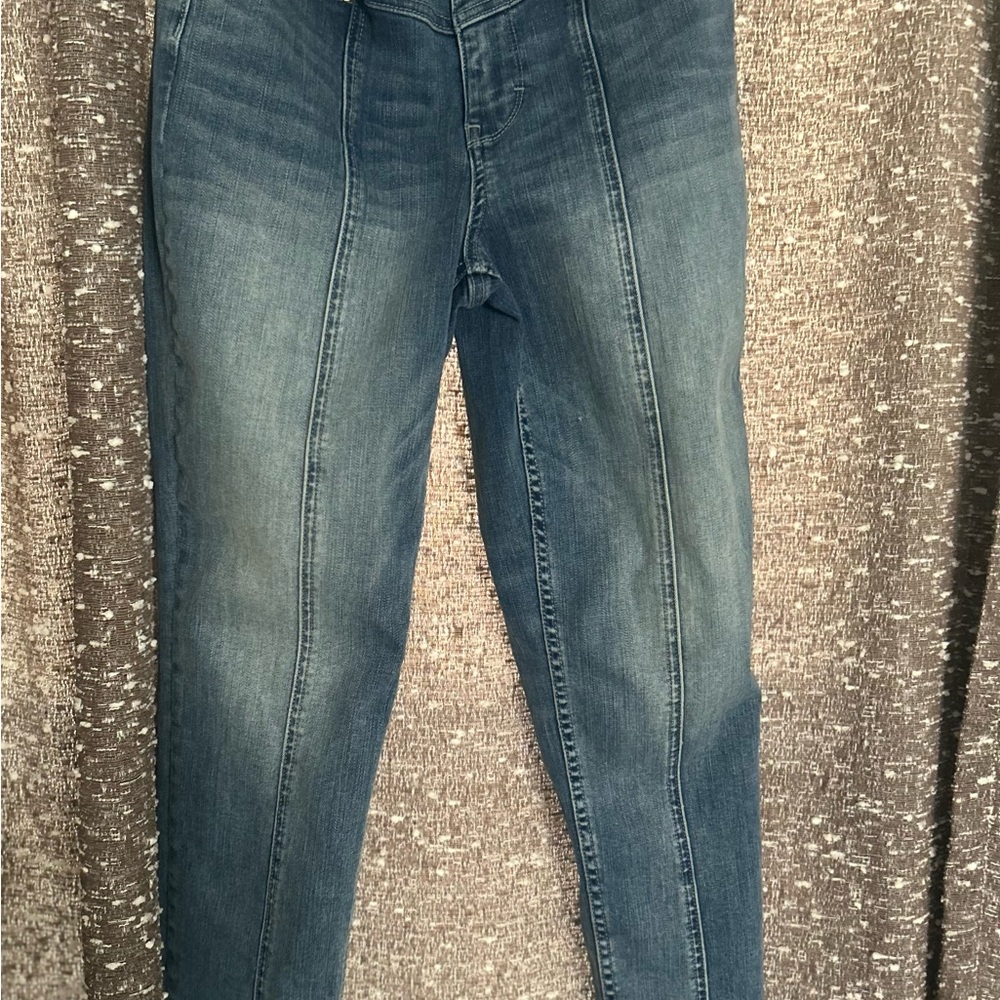 WHBM Tapered Ankle Jean